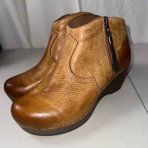 Women's Dansko Veronica Bootie brown leather ankle boots Size 40EU/ 9.5-10 US - Picture 4 of 12